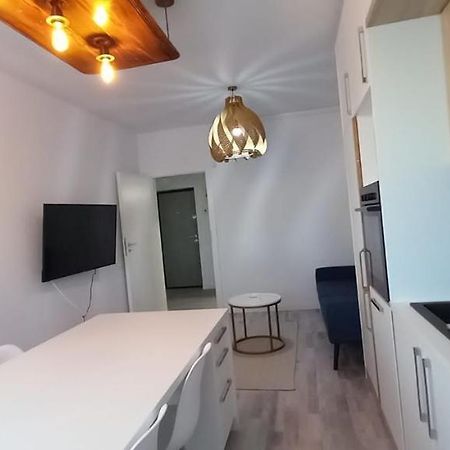 Modern 1Br Apartment With Wifi, Parking And Self Check In Bucarest Exterior foto